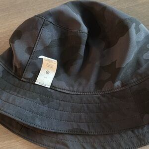 Lululemon Athletica Charcoal Bucket Hat